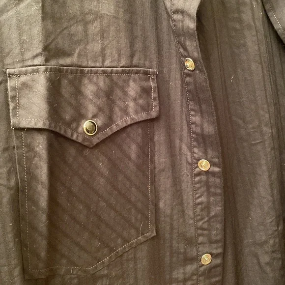 Black long sleeve snap up shirt - Picture 5 of 5